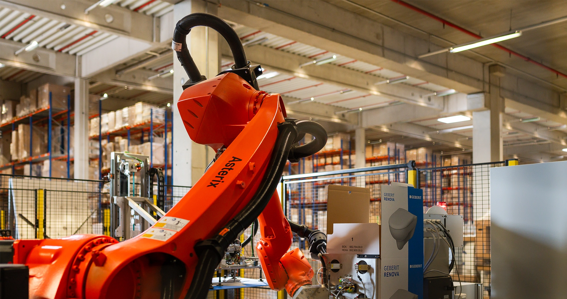 A new packaging system at the logistics site in Lintorf&nbsp;(DE) is reducing the hard work for employees. The result is faster processing and more ergonomic working methods.
