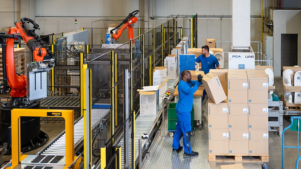 Man and machine in harmony: the new Setpack system in Lintorf brings both worlds together.