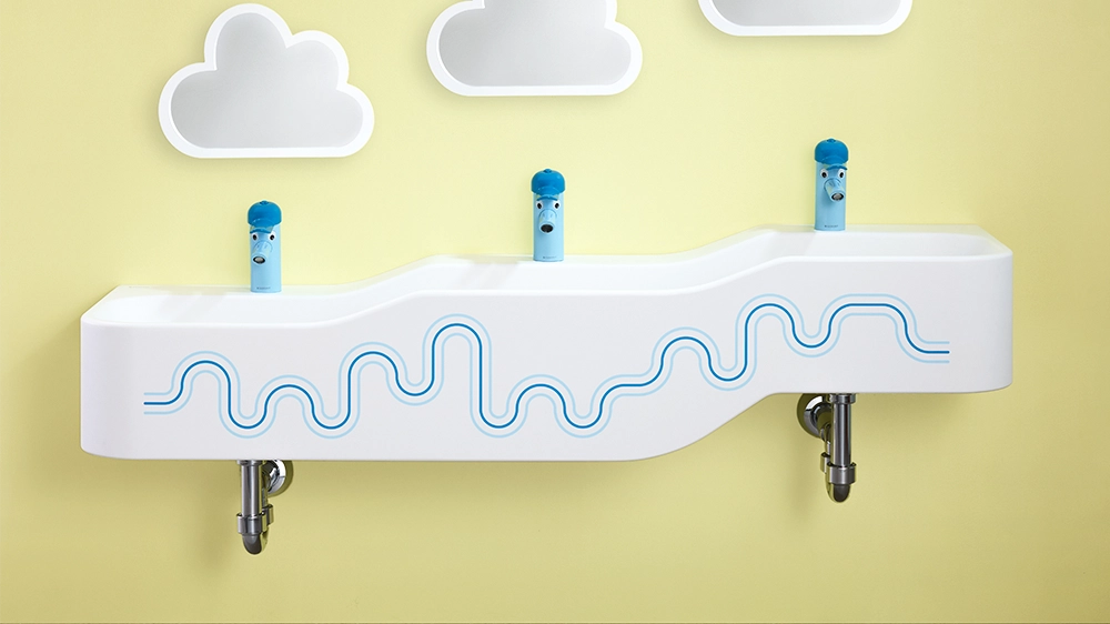 Fun for children of all ages: the washbasins can be installed at child-friendly heights between 45 and 60&nbsp;cm.