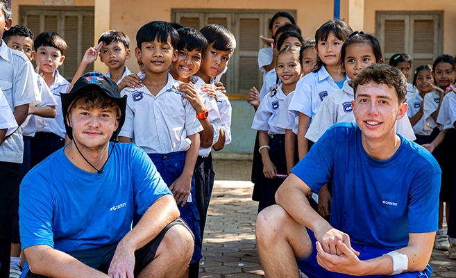 The first time on a building site, and the first time in Cambodia: ten Geberit apprentices travel to Siem Reap in October&nbsp;2024 to install new sanitary facilities at a local primary school. A social project with a huge impact.