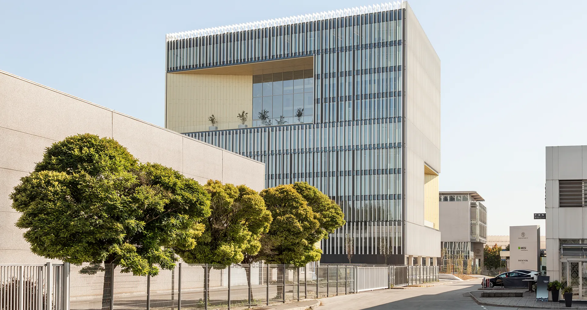An office building in Ljubljana that combines spectacular architecture with sustainable building technology.&nbsp; (Photo)
