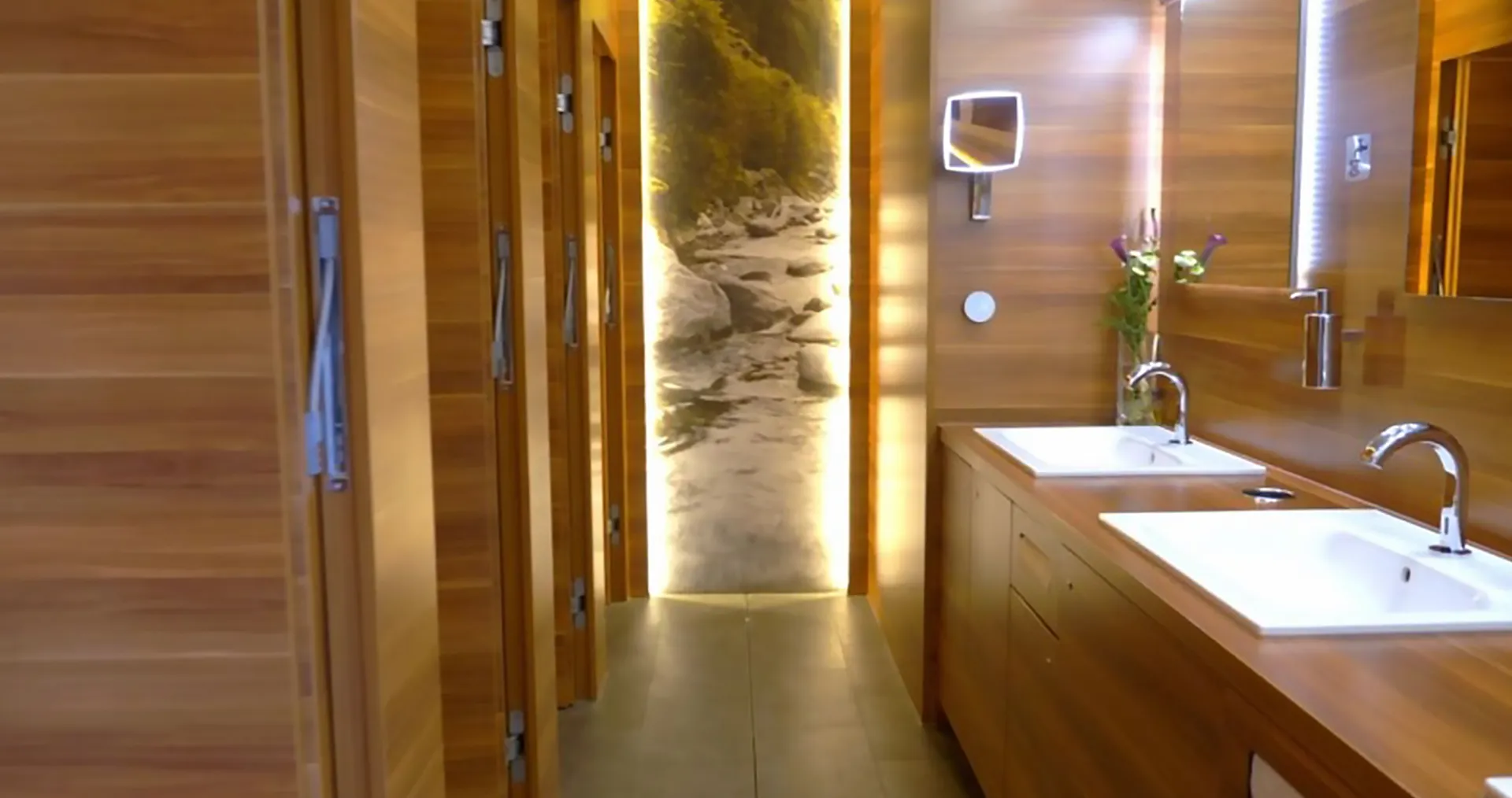 Geberit WC oases in the VIP lounge at the World Ski Championships in Saalbach, Austria. (Photo)