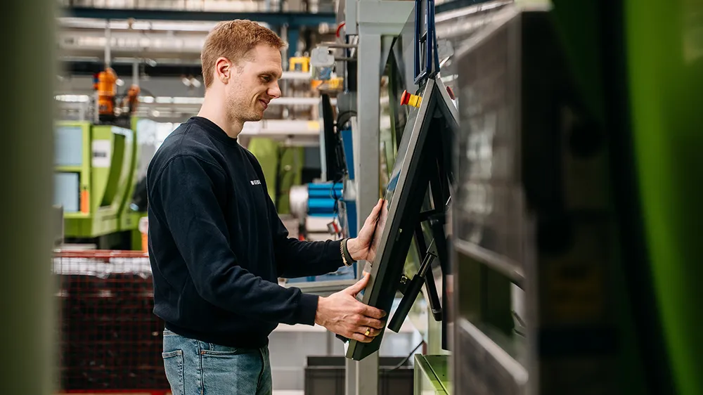 Using digital methods for more efficiency: projects like this are part of everyday life for Patrick Grünbeck at Geberit. (Photo)