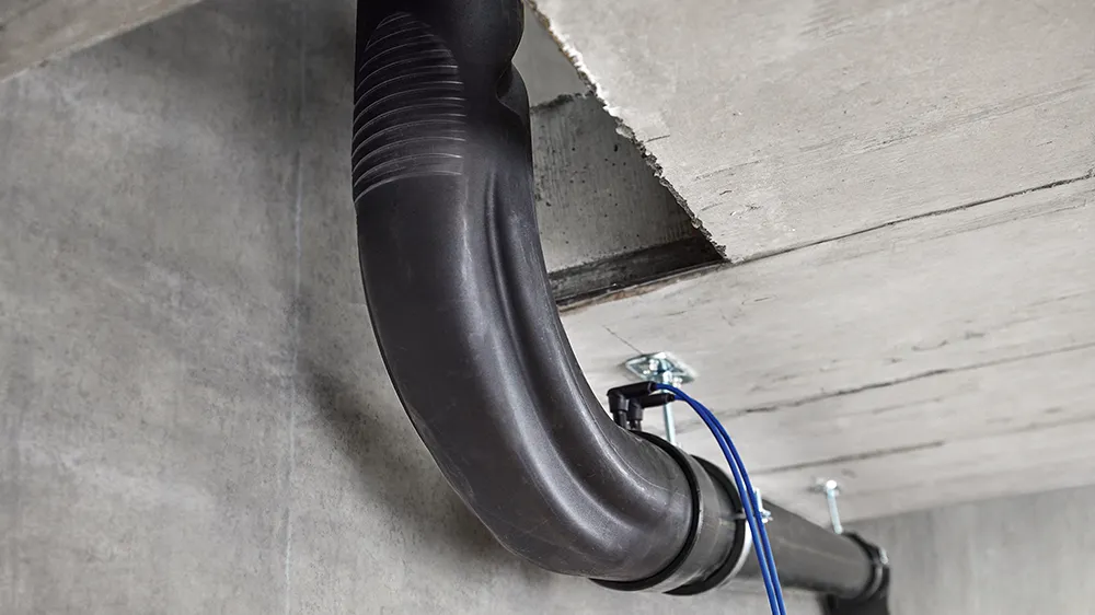 In the BottomTurn bend, the water changes from annular flow to layered flow. (Photo)