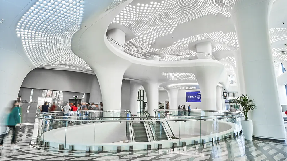 Futuristic and bathed in light: the Doruk Nilüfer Hospital in the Turkish city of Bursa. (Photo)